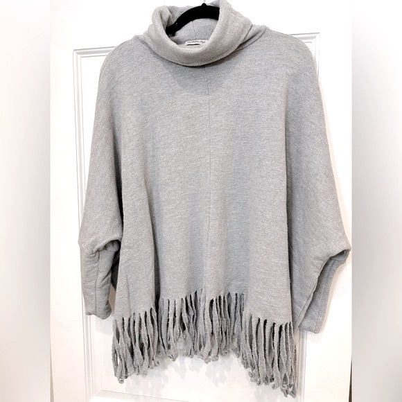 Sam & Lavi turtleneck with fringe hem - Picture 2 of 8